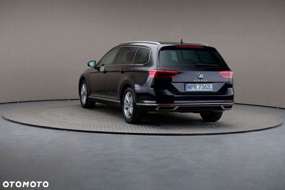 Volkswagen Passat Variant 2.0 TSI Elegance DSG - 2
