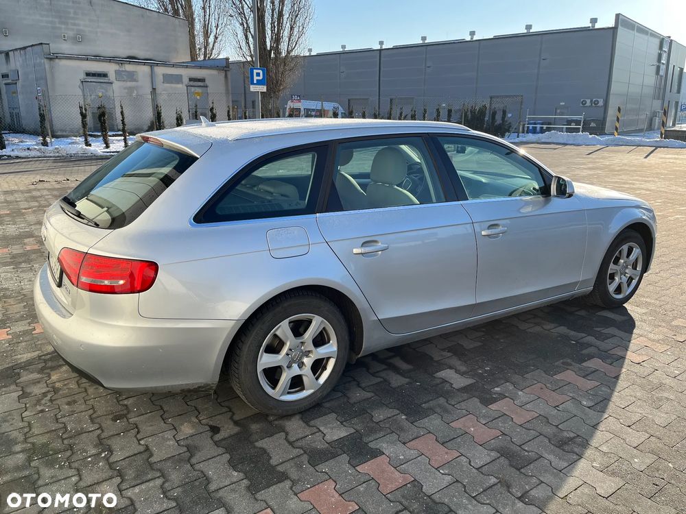 Audi A4 Avant 2.0 TDI DPF Attraction - 8