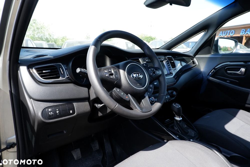 Kia Carens 1.7 CRDi XL - 24
