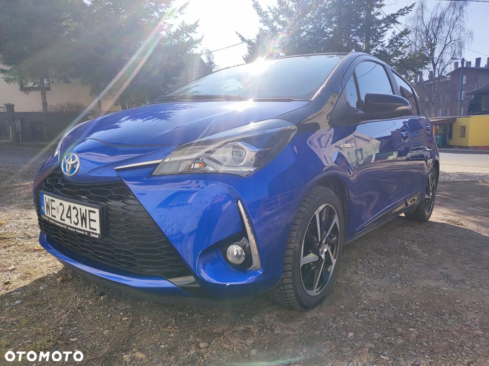 Toyota Yaris Hybrid 100 Selection - 7