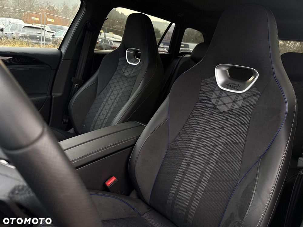 Volkswagen Passat Variant 2.0 TDI SCR 4Mot R-Line DSG - 13