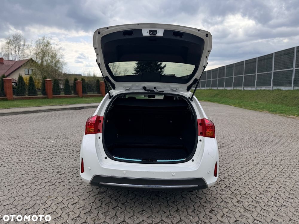 Toyota Auris Hybrid 135 Premium - 8