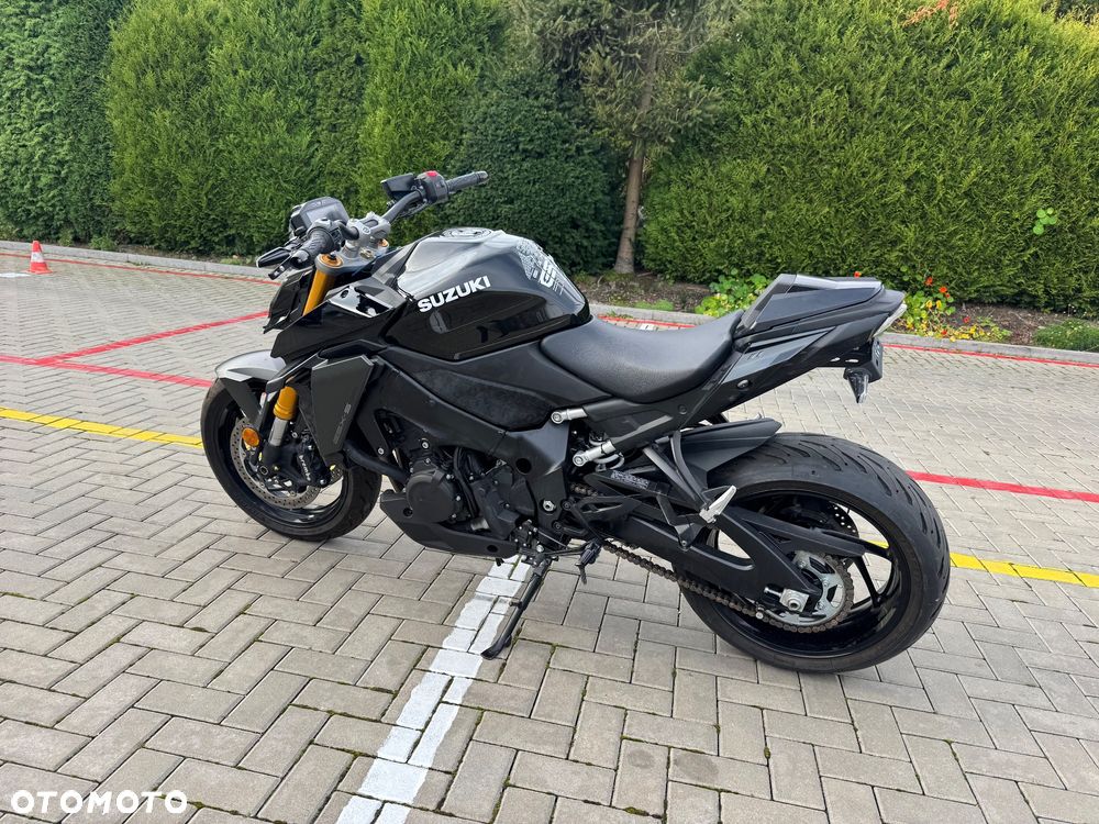 Suzuki GSX 1000 - 2