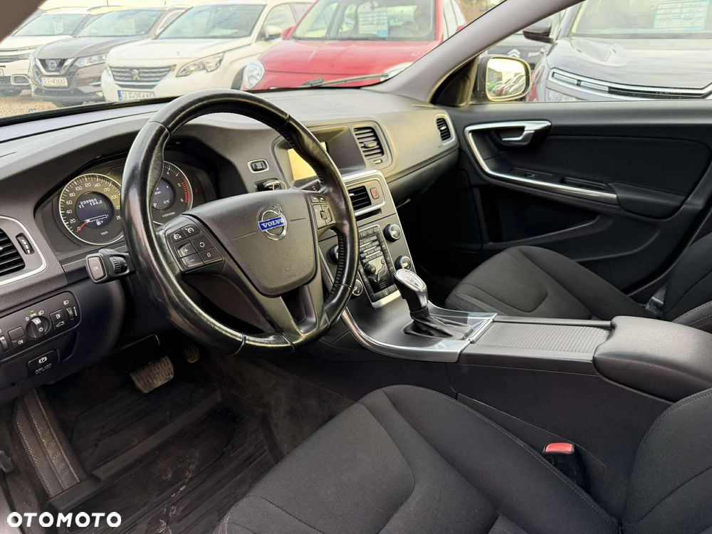 Volvo V60 D3 Geartronic Summum - 9