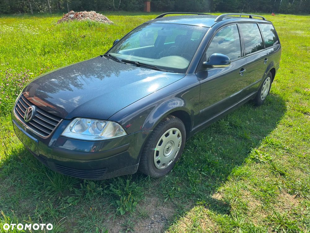 Volkswagen Passat 1.6 Basis - 1