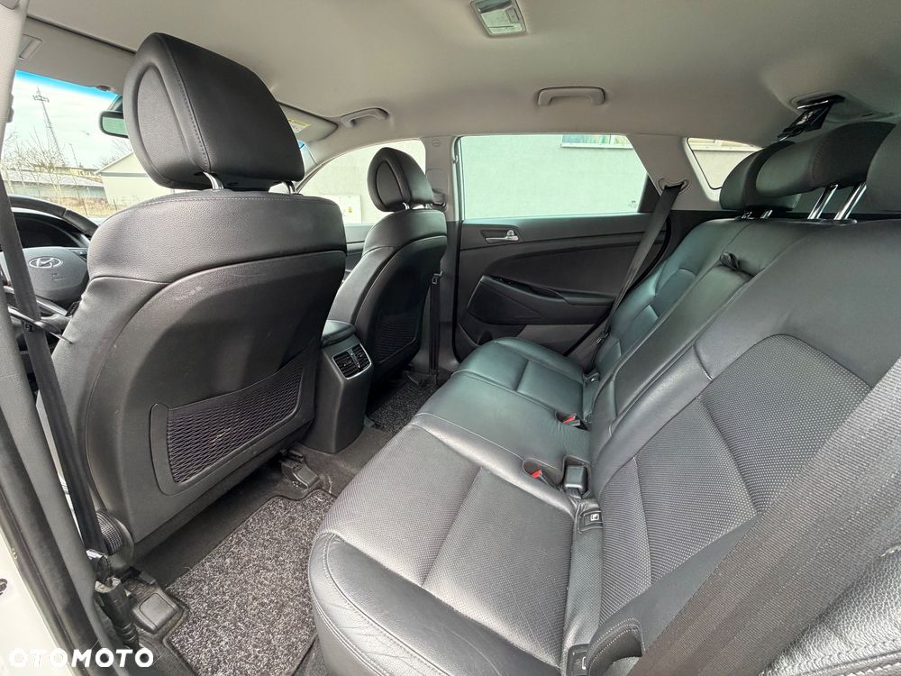 Hyundai Tucson 1.6 GDi 2WD Select - 12