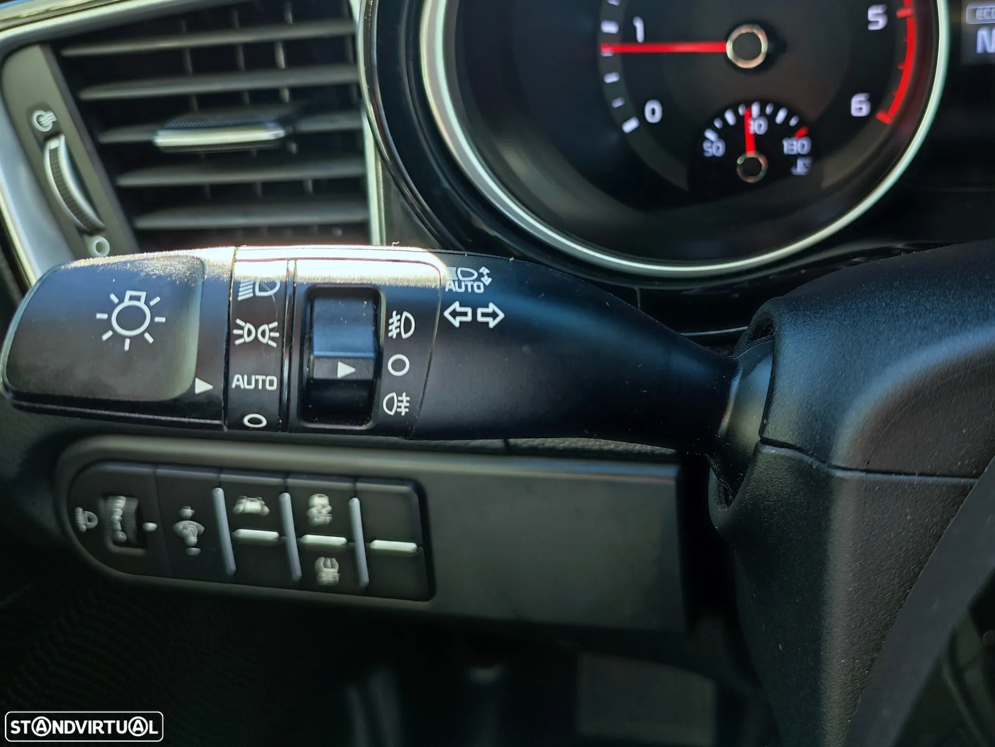 Kia XCeed 1.6 CRDi MHEV Tech - 23