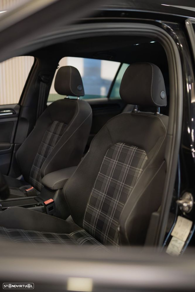 VW Golf GTD BlueMotion - 4