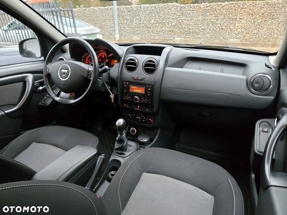 Dacia Duster 1.2 TCe Celebration 4x4 S&S EU6 - 7