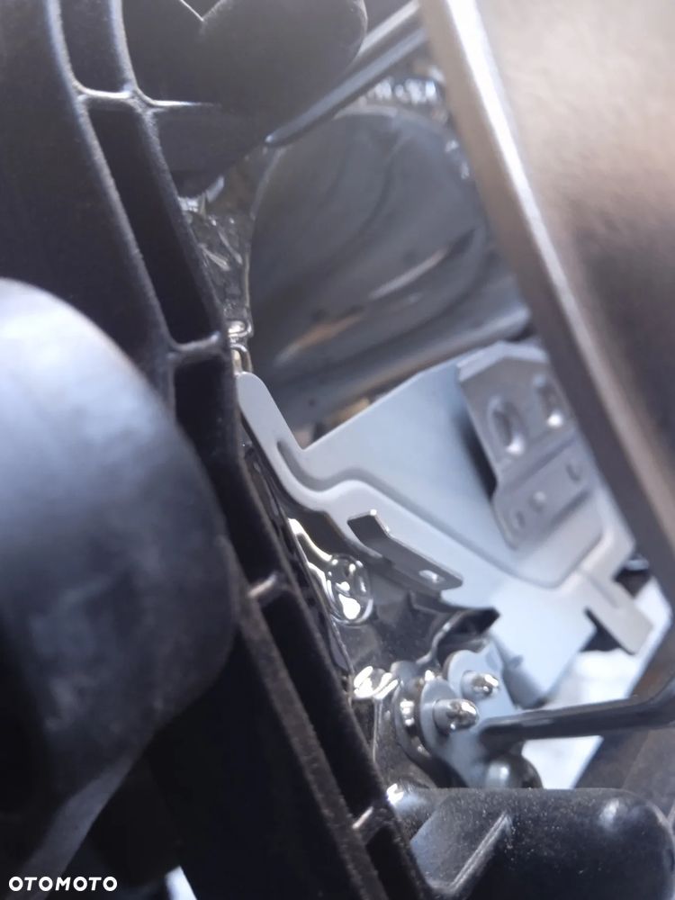 1305310245 SOCZEWKA PRAWEJ LAMPY BI XENON AUDI A4 B7 - 6