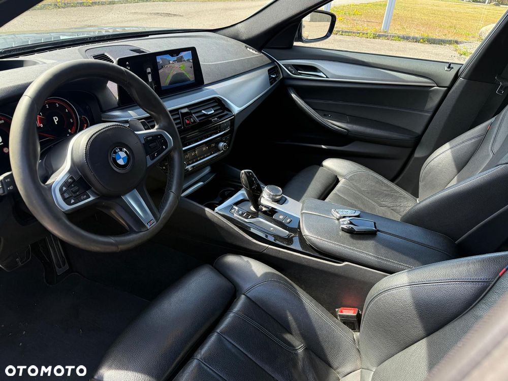 BMW Seria 5 520d M Sport Edition - 13
