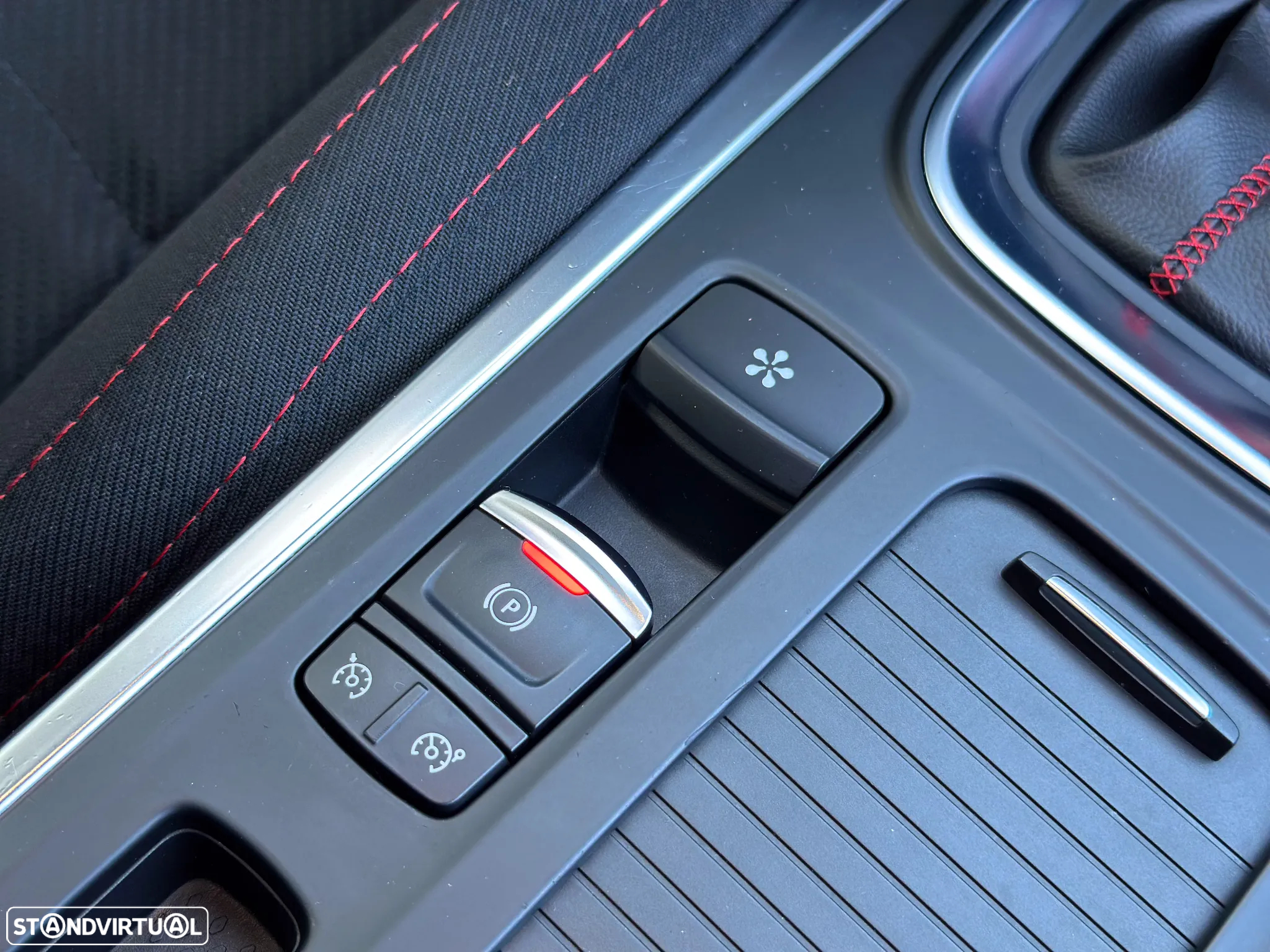 Renault Mégane 1.8 TCe R.S. EDC - 34