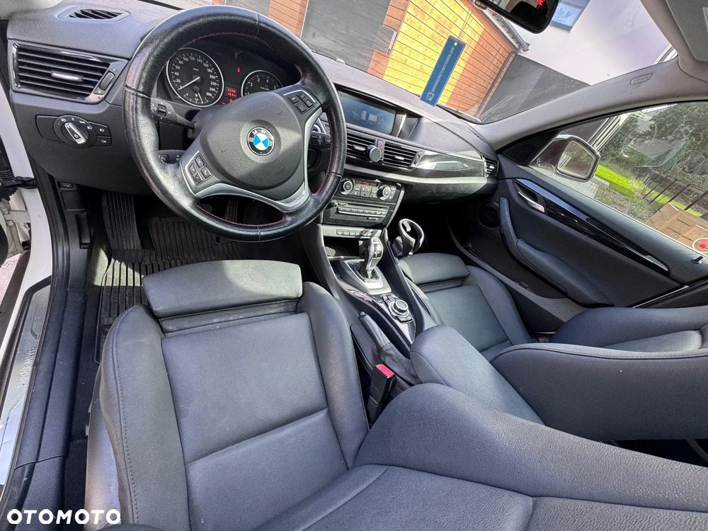 BMW X1 xDrive28i Sport Line - 19