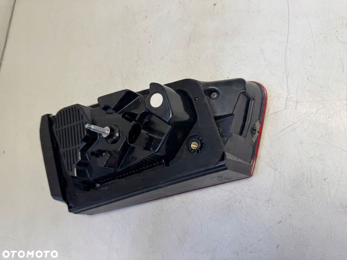 AUDI A6 C7 KOMBI LIFT LAMPA PRAWY TYŁ W KLAPĘ LED 6 PIN - 12