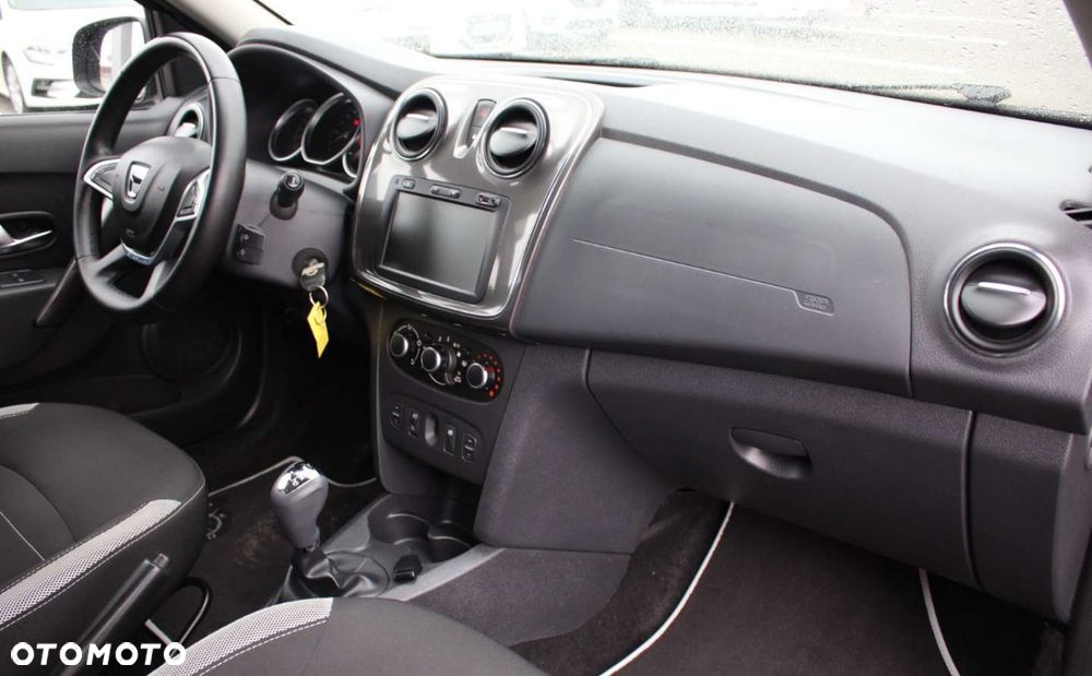 Dacia Sandero Stepway - 11