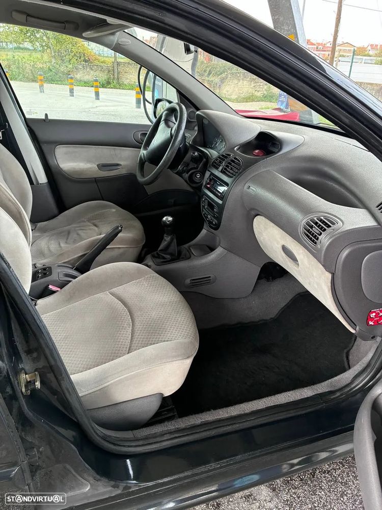 Peugeot 206 - 4