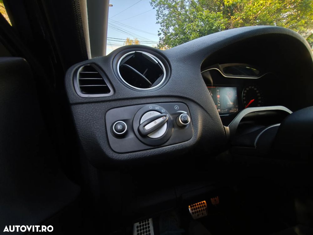 Ford Galaxy - 27