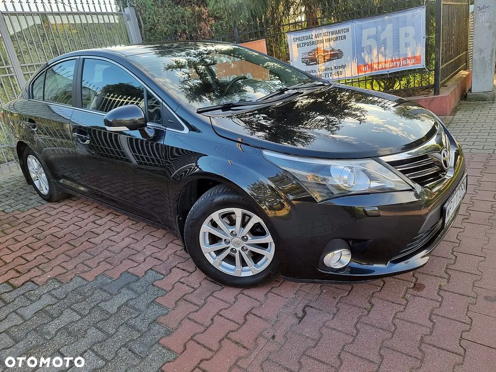 Toyota Avensis 2.0 Premium - 14