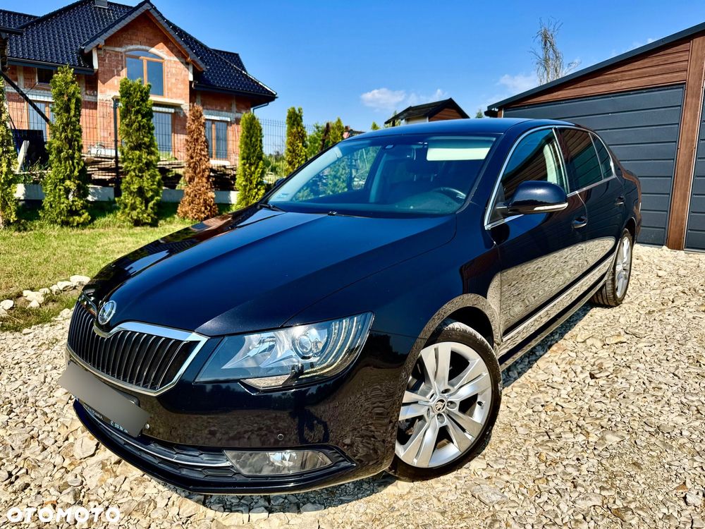 Skoda Superb 2.0 TDI L&K DSG - 1