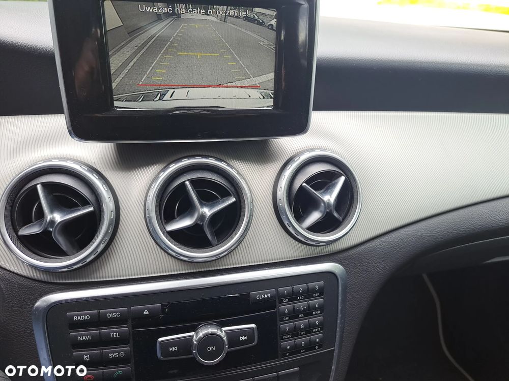 Mercedes-Benz GLA 200 (CDI) d - 15