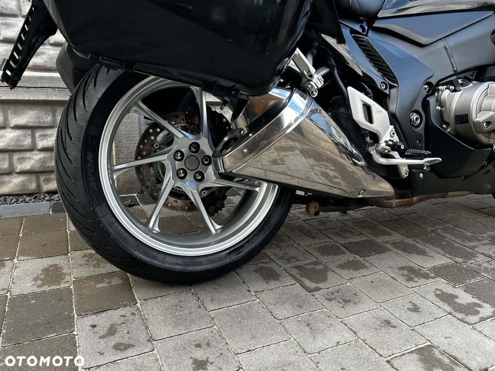 Honda VFR - 4