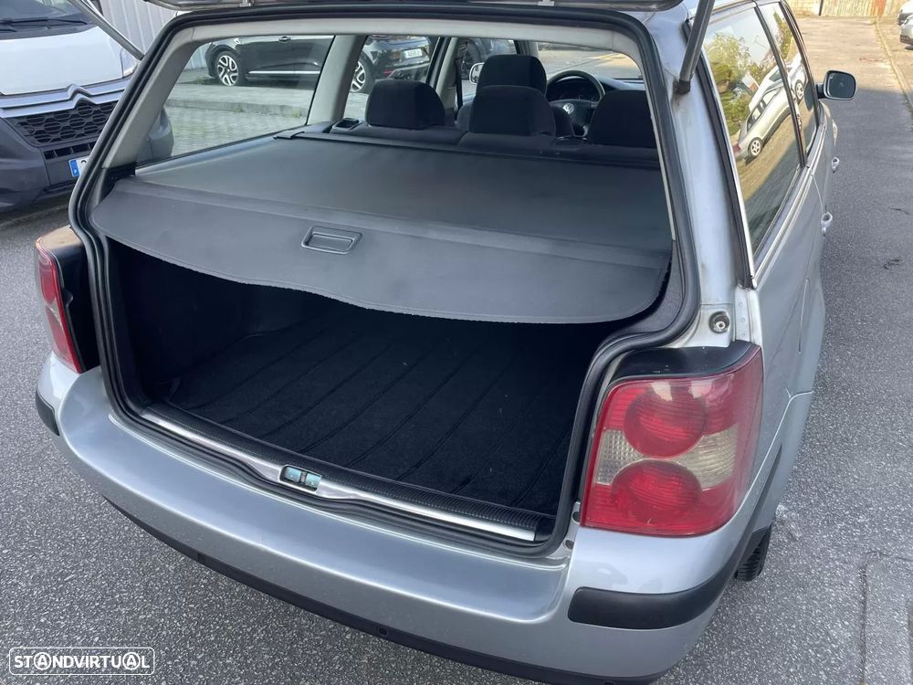 VW Passat Variant 1.9 TDi Confortline - 21