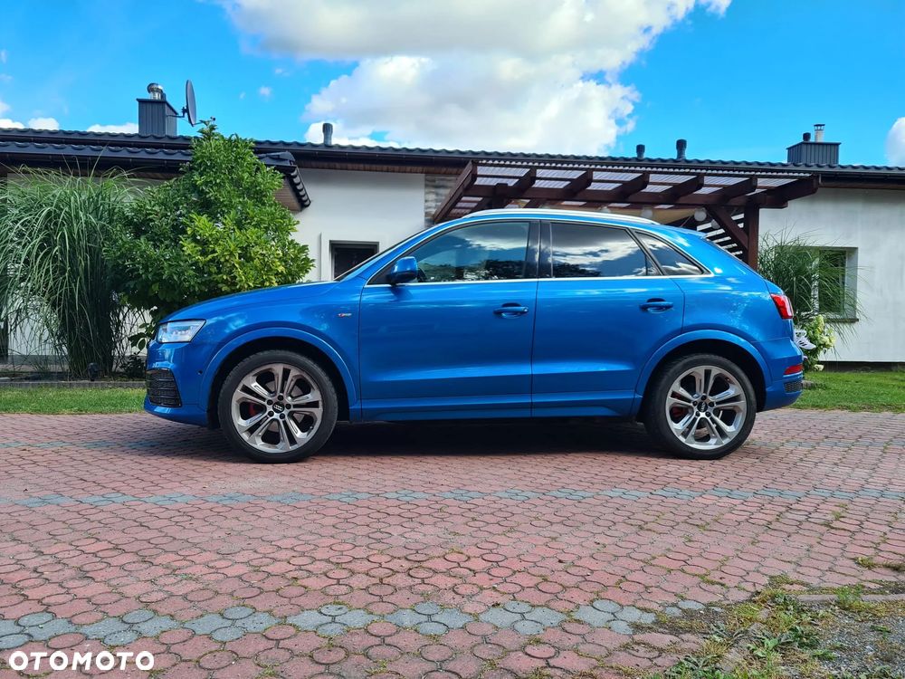 Audi Q3 2.0 TFSI Quattro S tronic sport - 2
