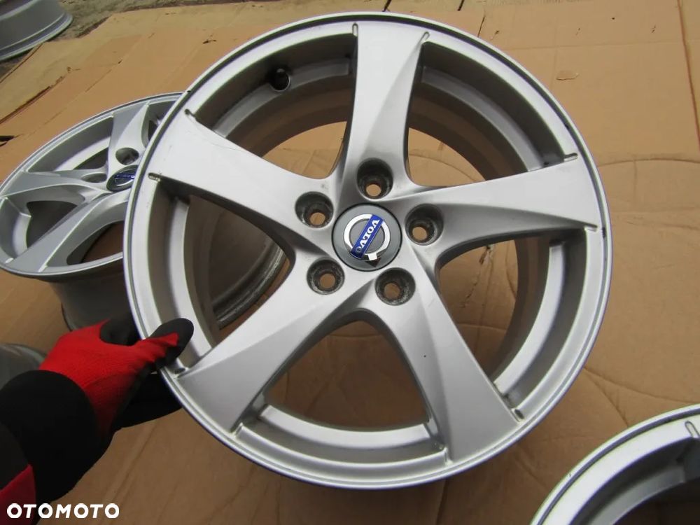 4x Felgi 16 Ford Volvo V60 S60 S80 V70 C30 V40 V50 7j 5x108 ET50 - 17