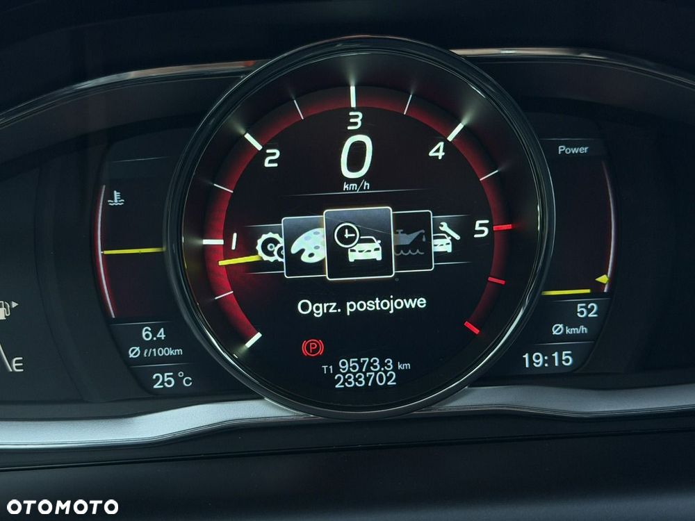 Volvo XC 60 D4 Momentum - 25