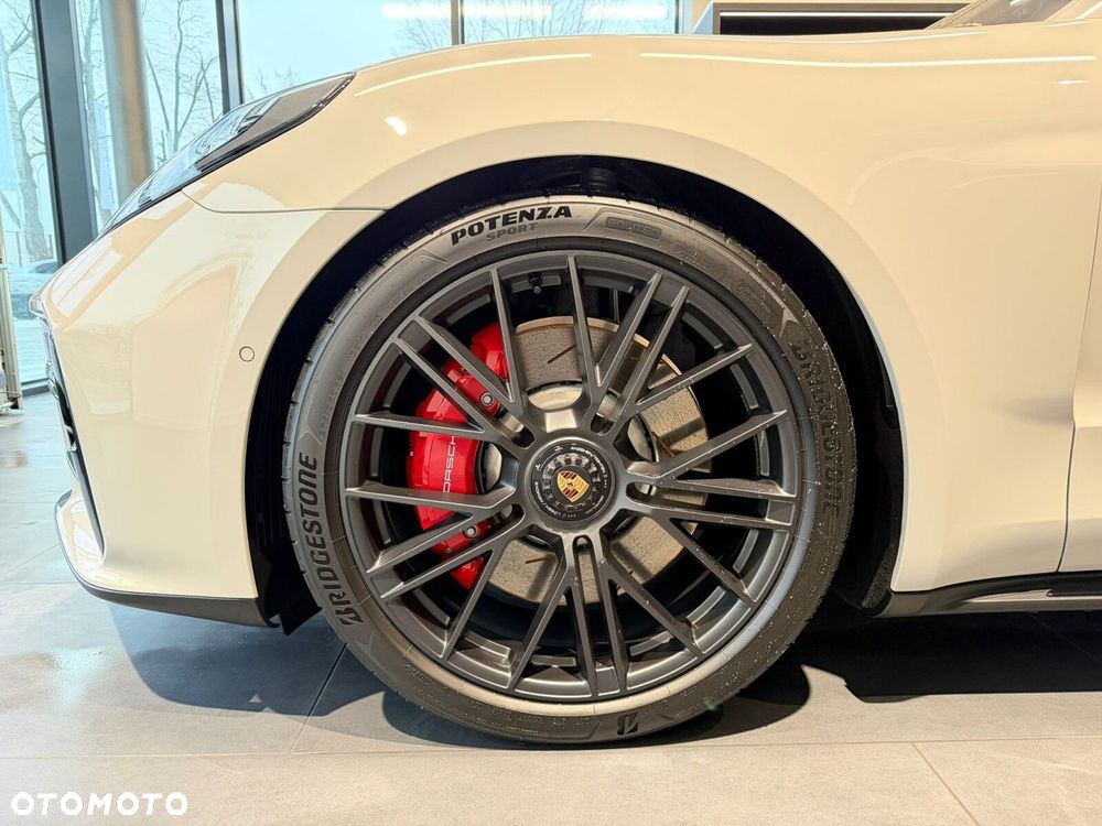 Porsche Panamera GTS - 11