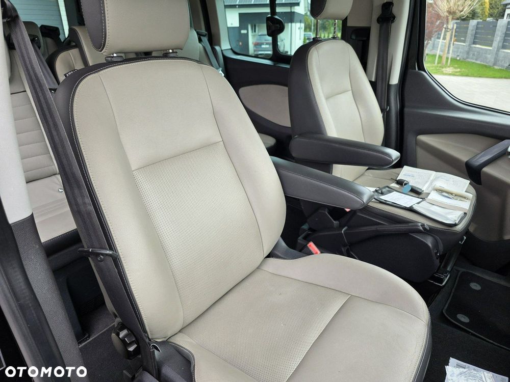 Ford Tourneo Custom - 6