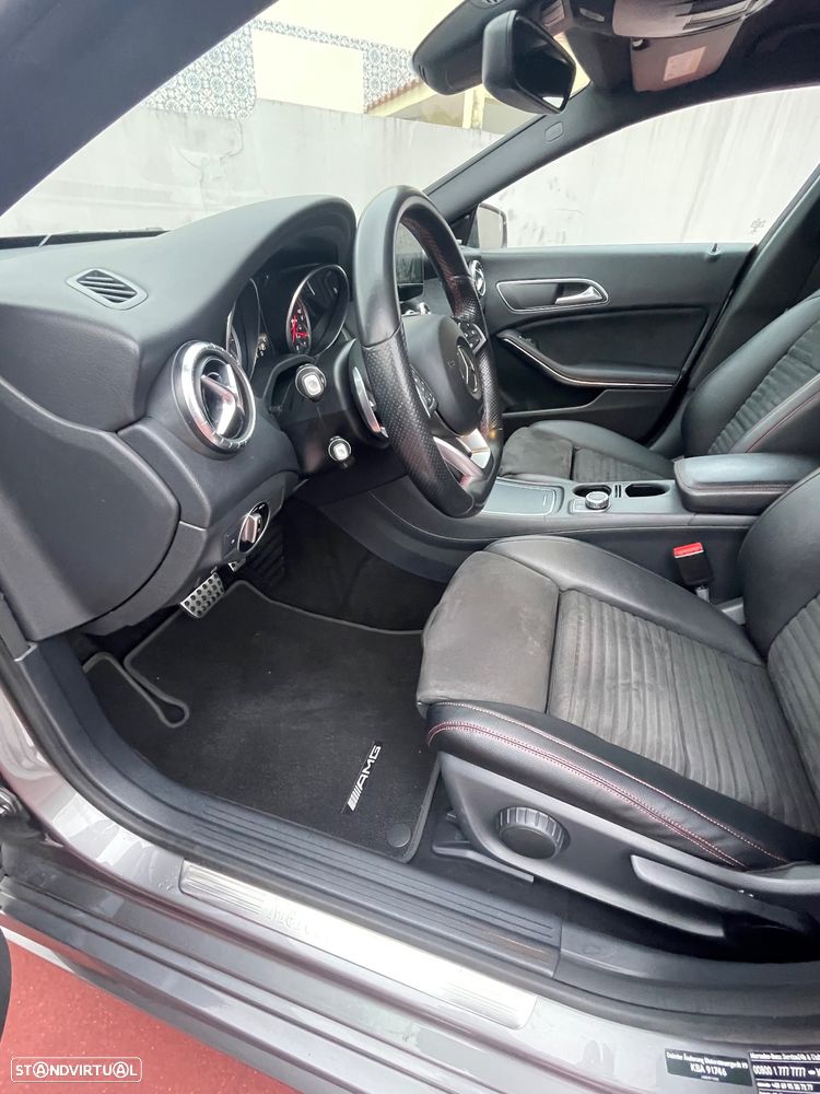 Mercedes-Benz CLA 220 d 4Matic 7G-DCT AMG Line - 18