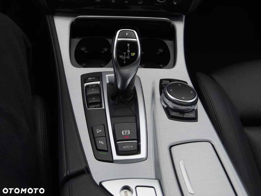 BMW Seria 5 528i Touring Sport-Aut Luxury Line - 20