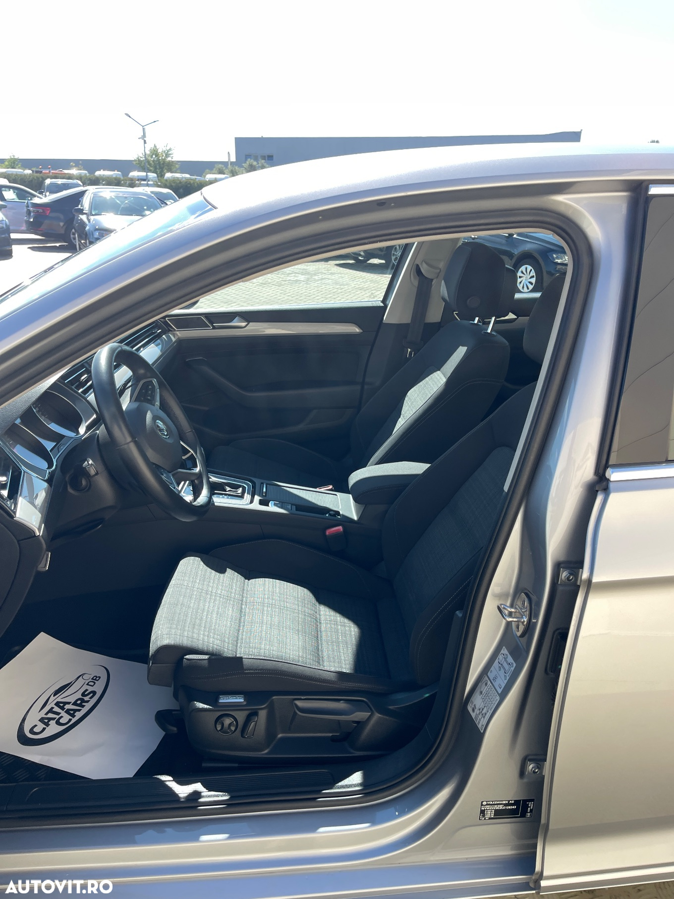 Volkswagen Passat - 28