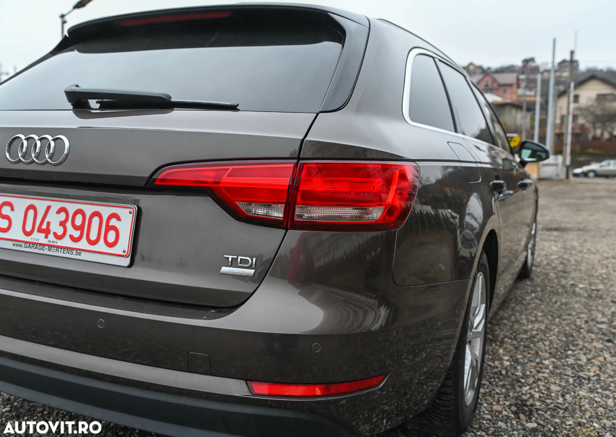 Audi A4 2.0 TDI ultra S tronic Design - 9