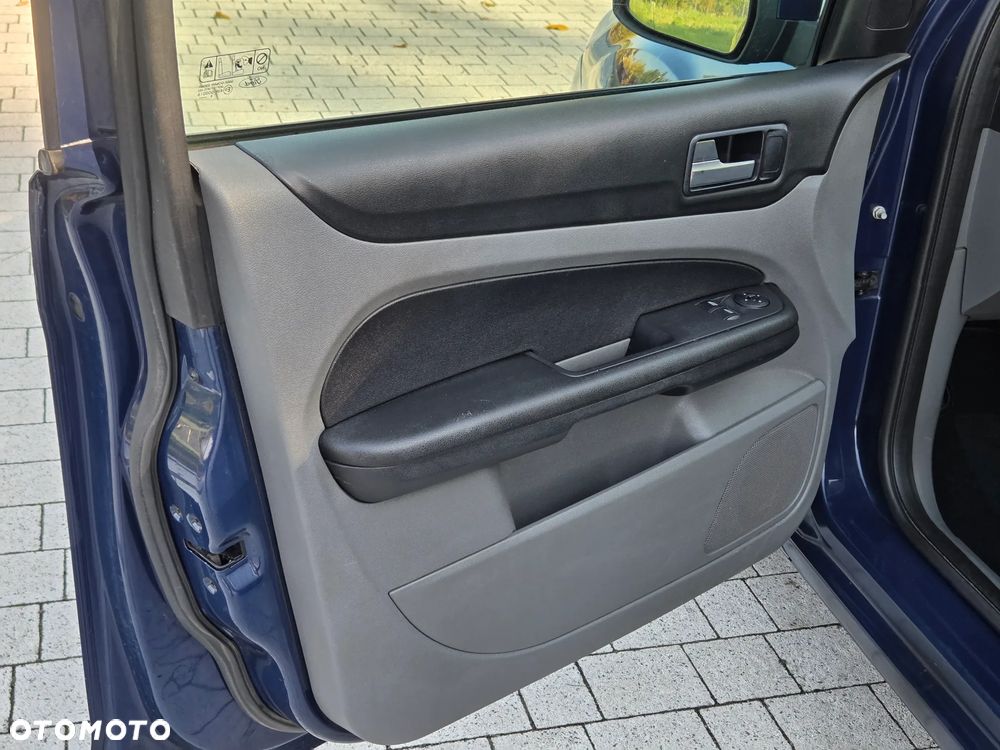 Ford Focus - 11