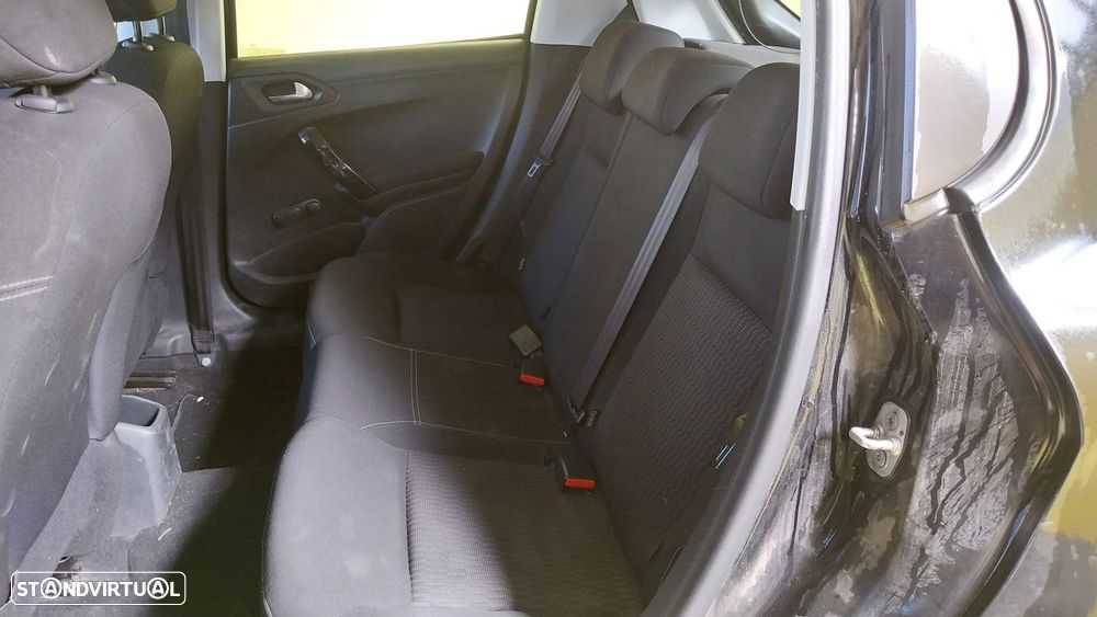 Peugeot 208 1.6 BlueHDi Allure - 14