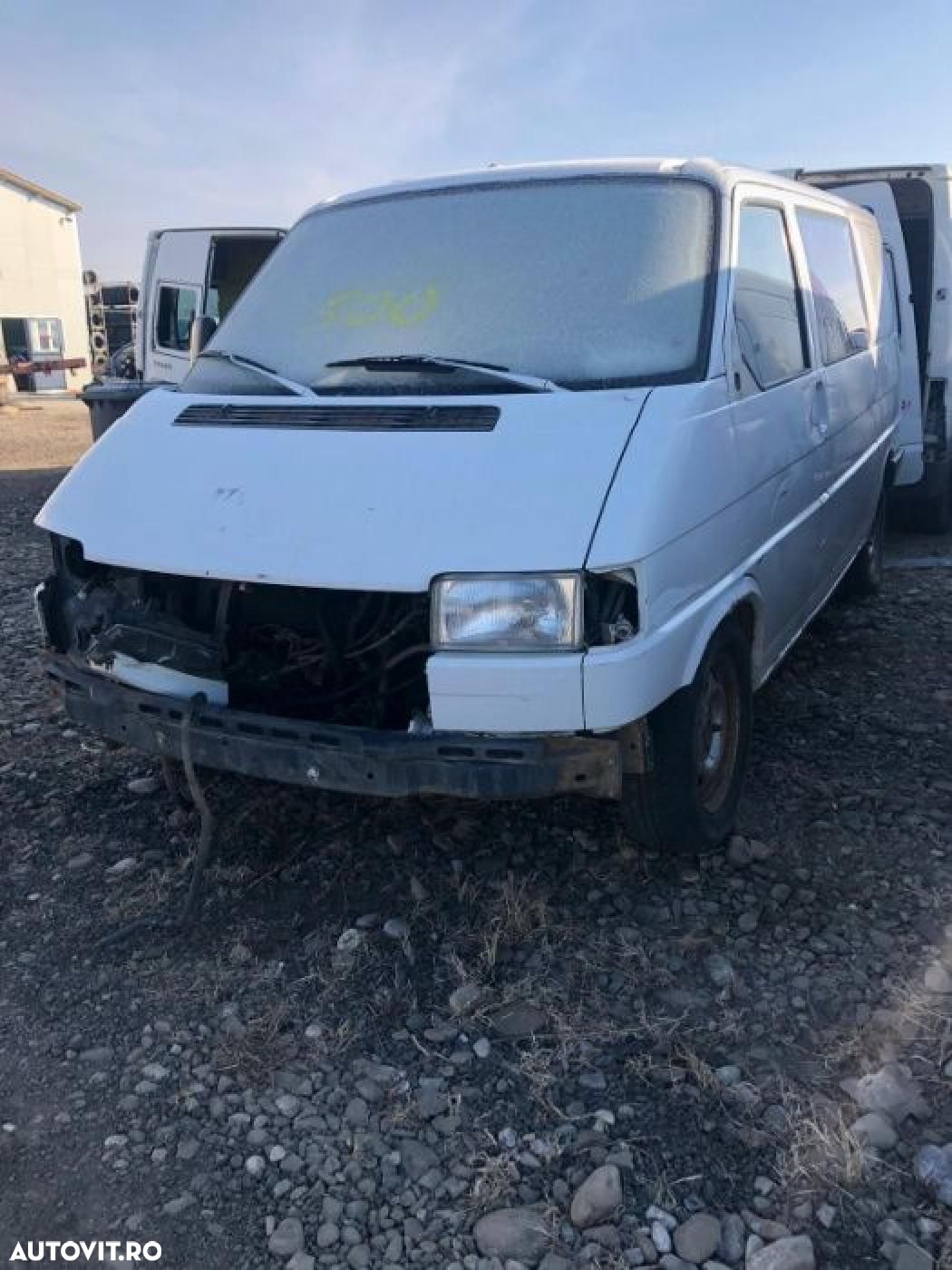 Dezmembrez VW T4, motor 1.9 TDI - 2.4 TDI - 1