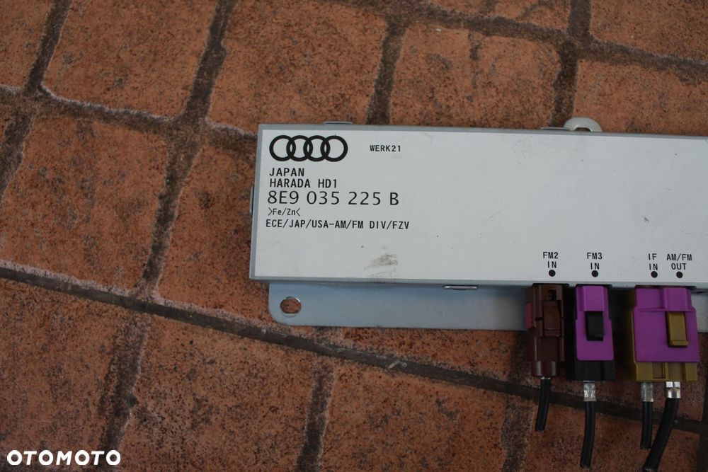 WZMACNIACZ ANTENOWY AUDI A4 B6 8E9035225B - 4