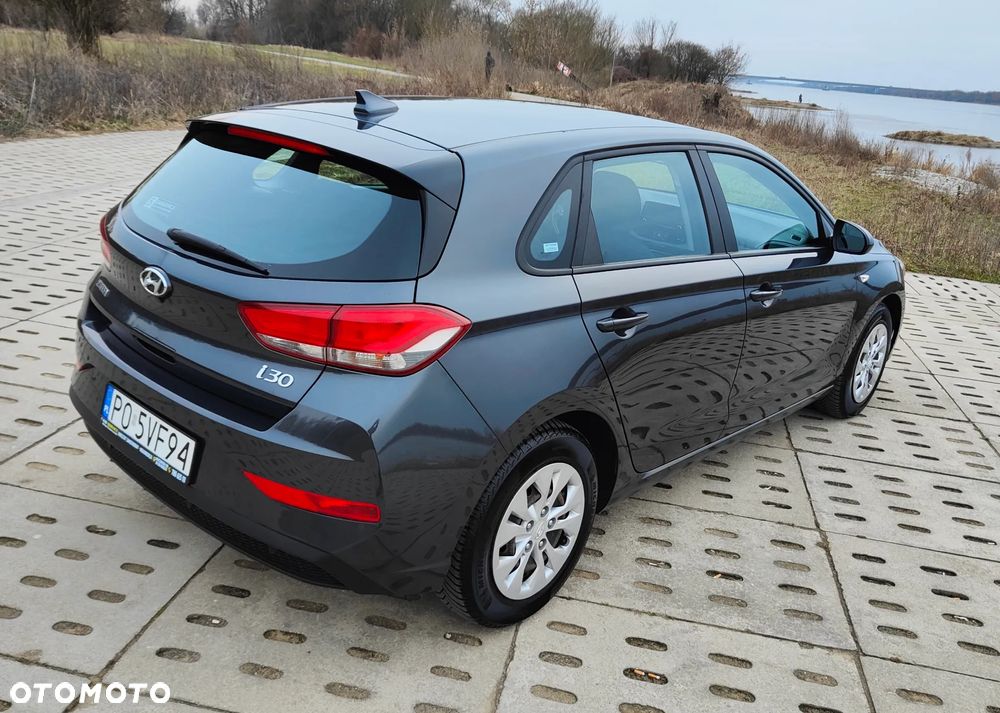 Hyundai i30 1.5 DPI Classic + - 8