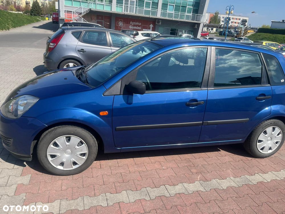 Ford Fiesta 1.3 Trend - 12