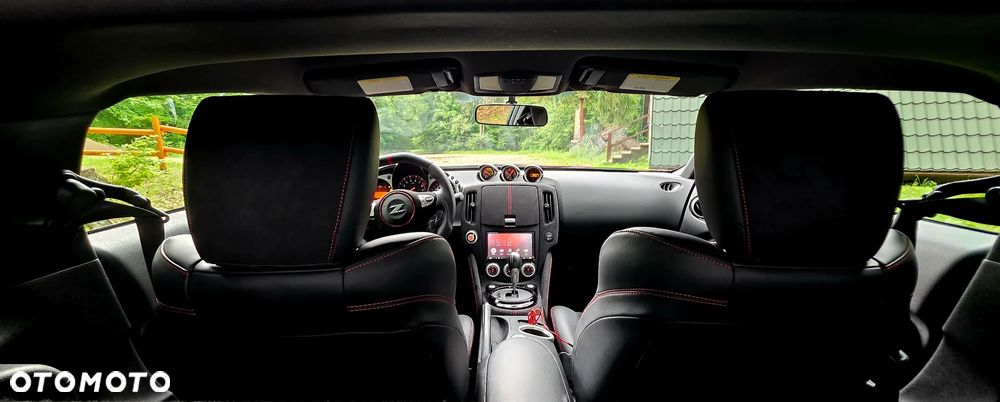 Nissan 370 Z - 11