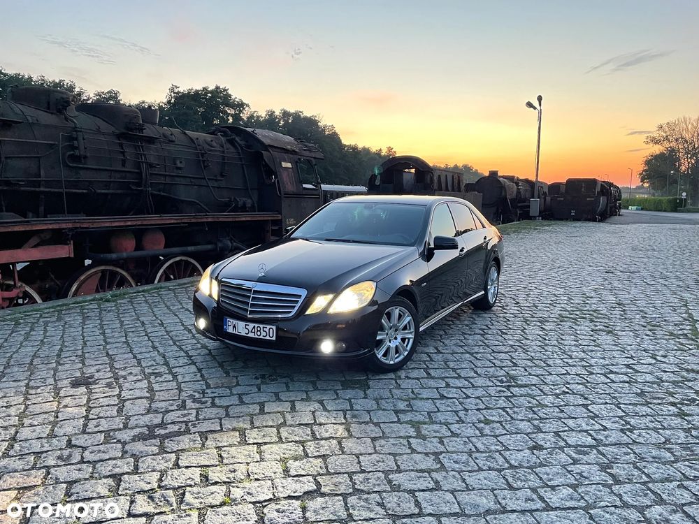 Mercedes-Benz Klasa E 220 CDI DPF BlueEFFICIENCY Automatik Elegance - 1