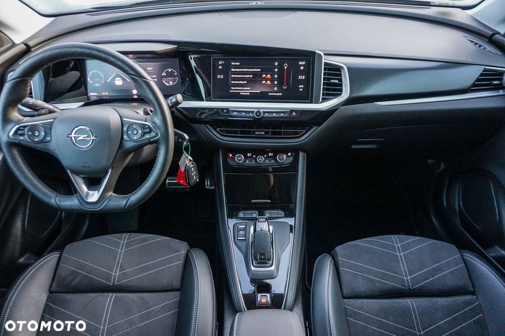 Opel Grandland 1.2 T GS Light S&S - 11