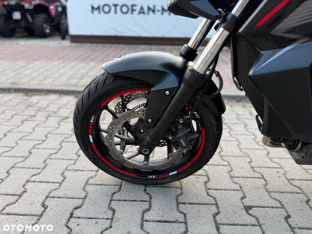 Honda CB - 16