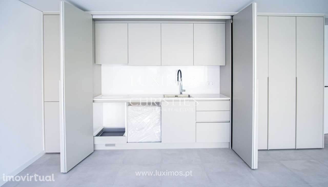 Moradia V4+1 com piscina e jardim, para venda, em Aveiro - Grande imagem: 4/25