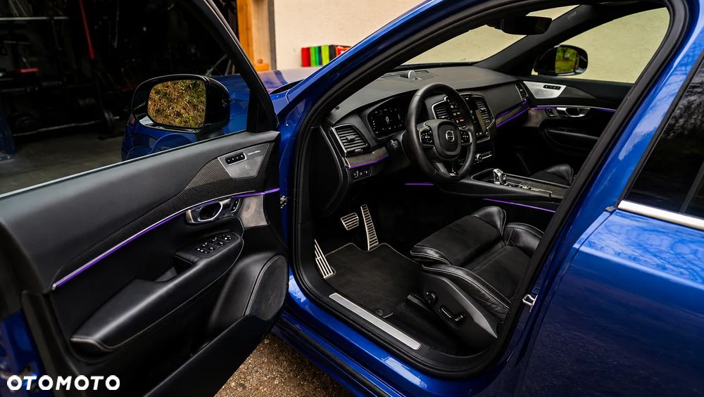 Volvo XC 90 - 9