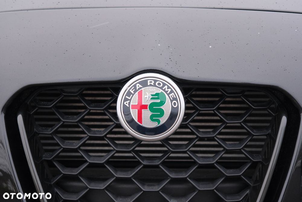 Alfa Romeo Giulia 2.0 Turbo 16V AT8 Veloce - 14