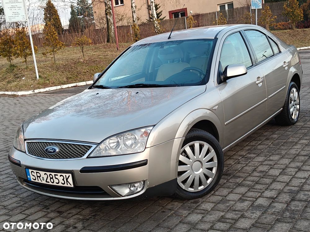 Ford Mondeo 2.0 Ambiente - 2
