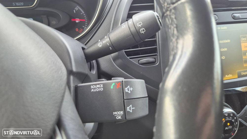 Renault Captur 0.9 TCE Exclusive XMOD - 27